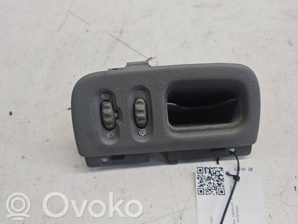 Renault Scenic I Headlight level height control switch 