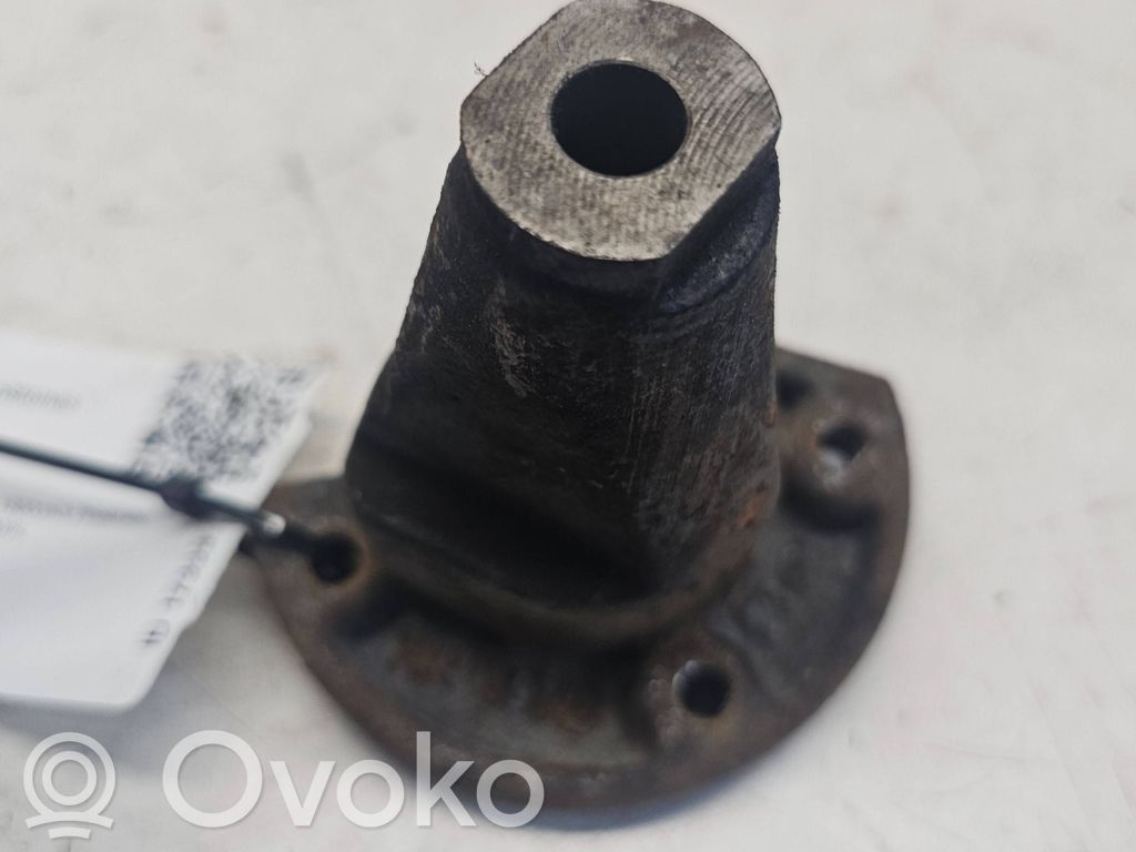 Ford Galaxy Engine mounting bracket 