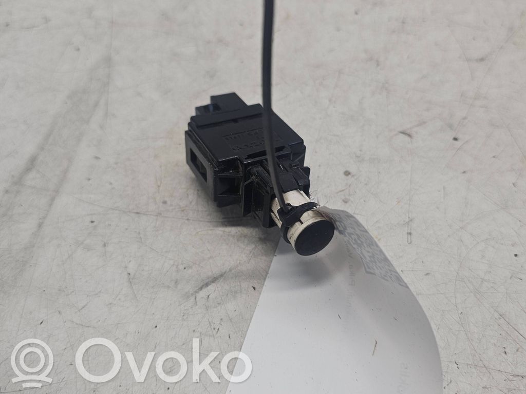 Volvo S40, V40 Czujnik pedału hamulca / stopu 