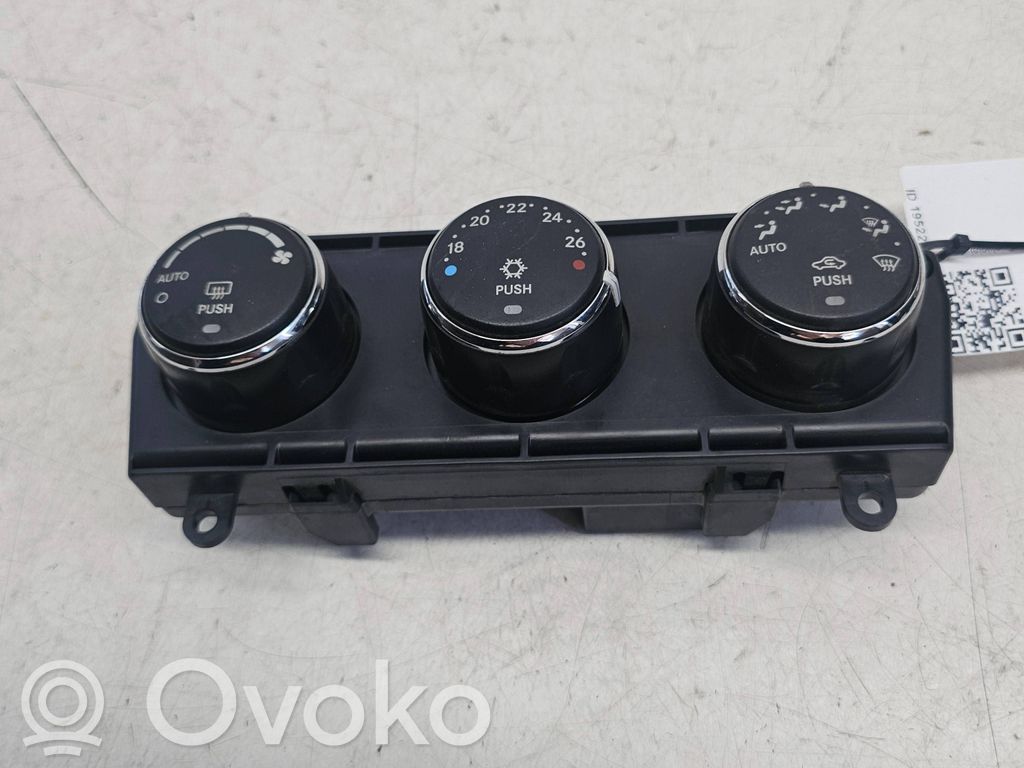 Climate control unit   P55111815AE