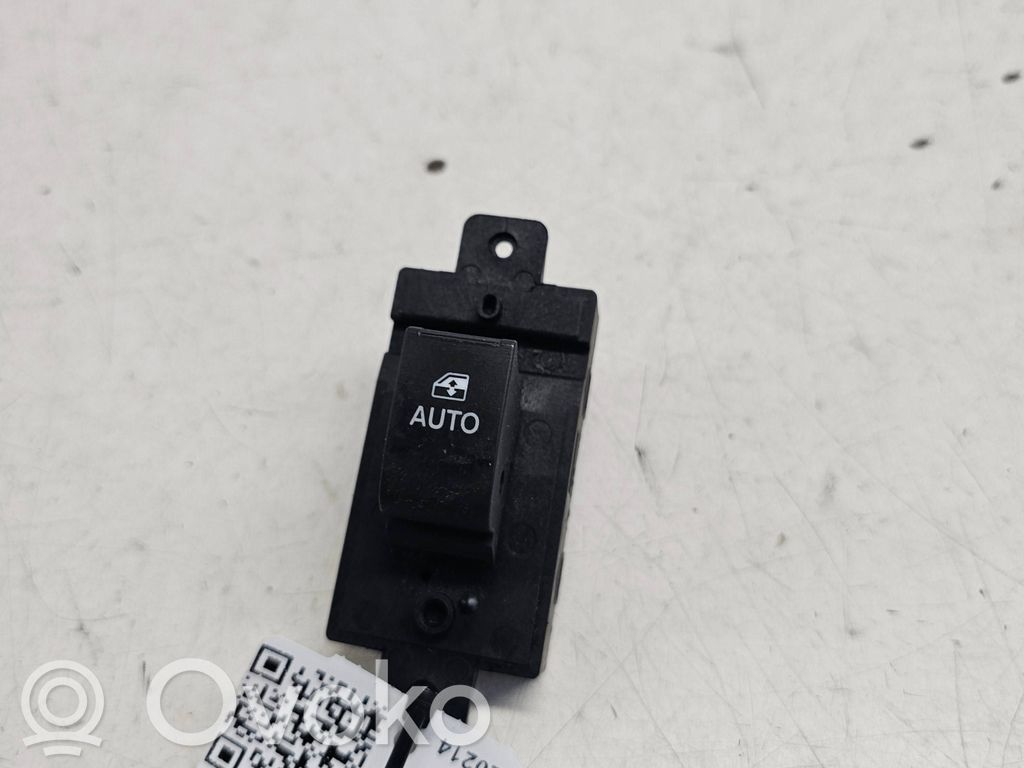 Opel Antara Electric window control switch 
