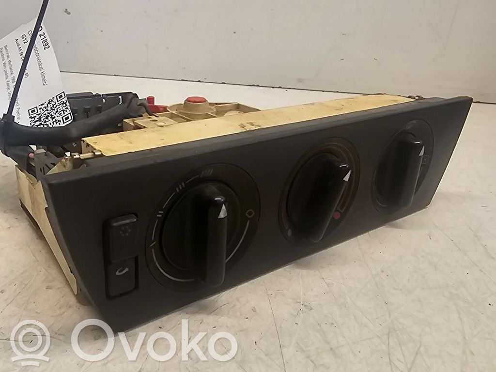 Audi A6 S6 C4 4A Climate control unit 