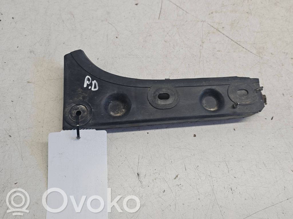 Audi A6 S6 C5 4B Front bumper mounting bracket 