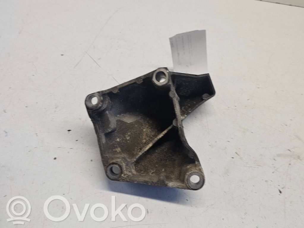 Audi A6 S6 C5 4B Engine mounting bracket 