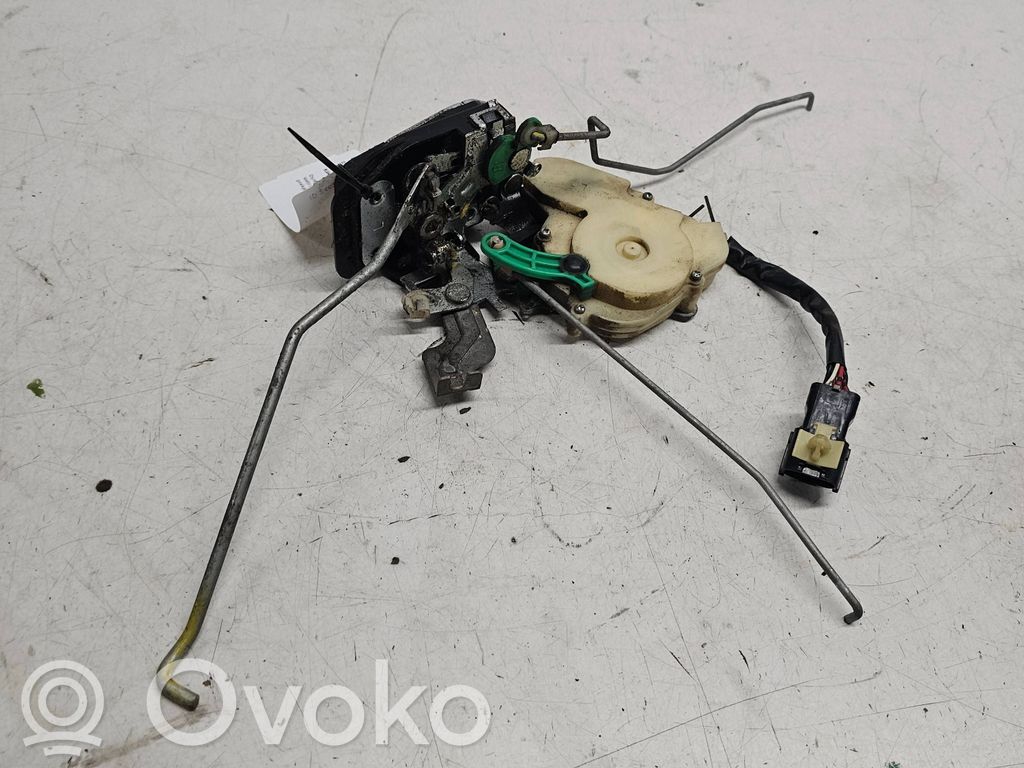KIA Sorento Priekšpusē slēdzene 