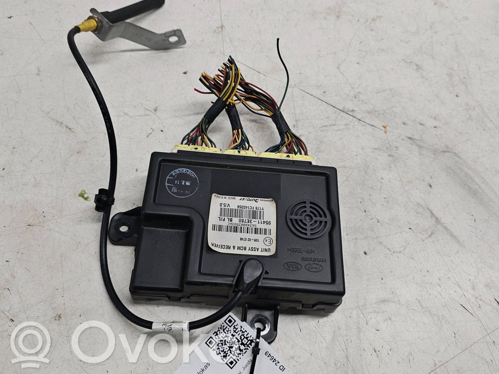 KIA Sorento Oven keskuslukituksen ohjausyksikön moduuli 