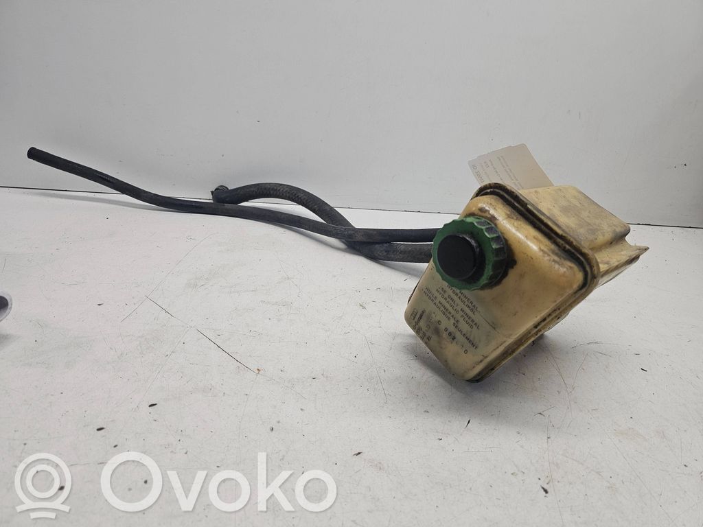 Audi A6 S6 C4 4A Ohjaustehostimen nestesäiliö 