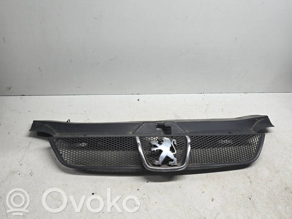 Peugeot 406 Atrapa chłodnicy / Grill 
