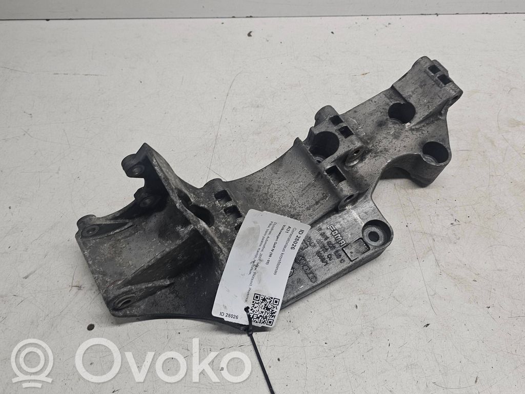 Volkswagen Golf IV Generator/alternator bracket 
