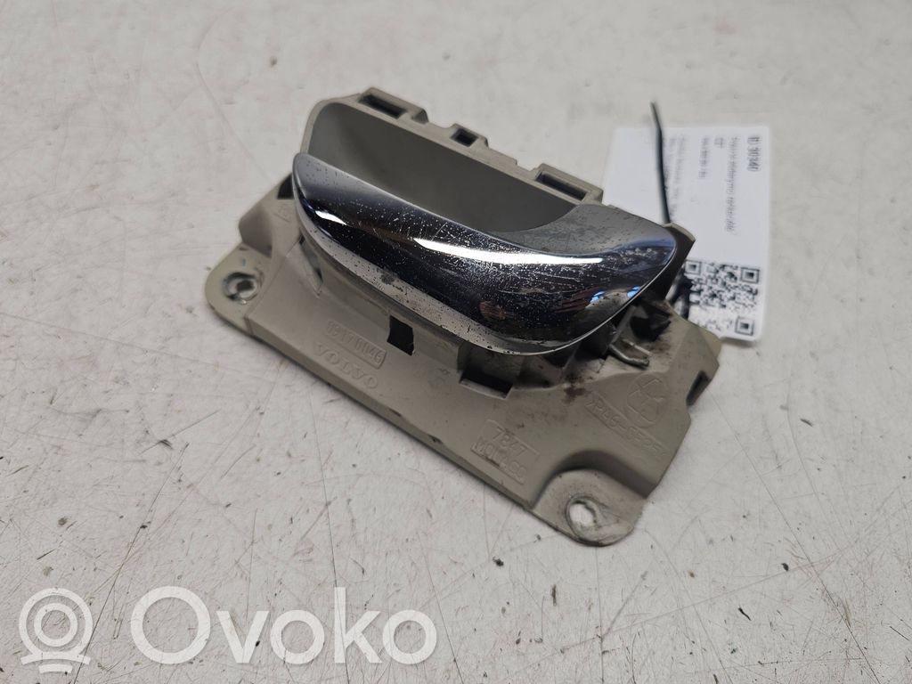 Volvo S80 Front door interior handle 