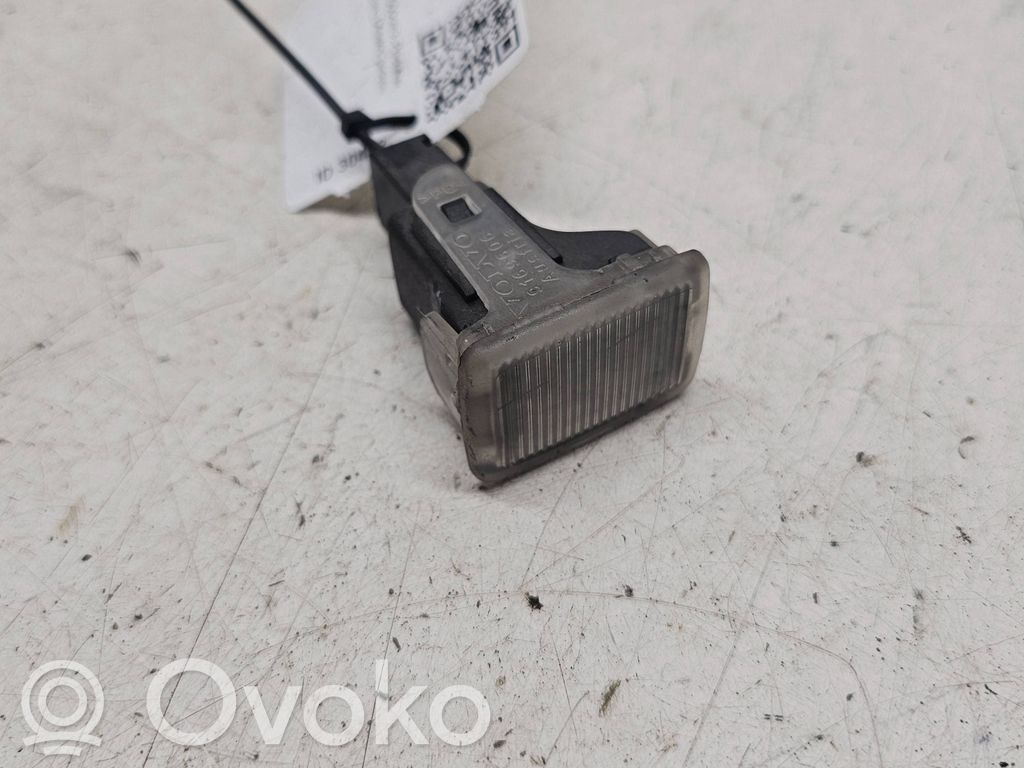 Volvo S80 Luz interna puerta trasera 