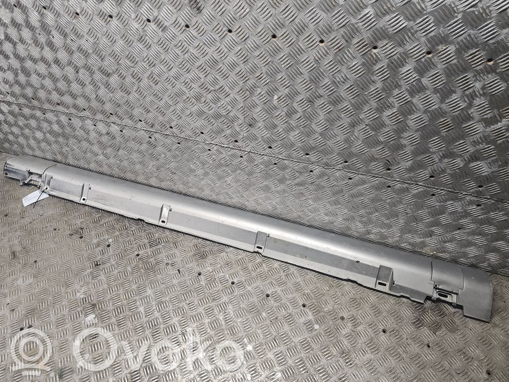 Slenkstis   90493771