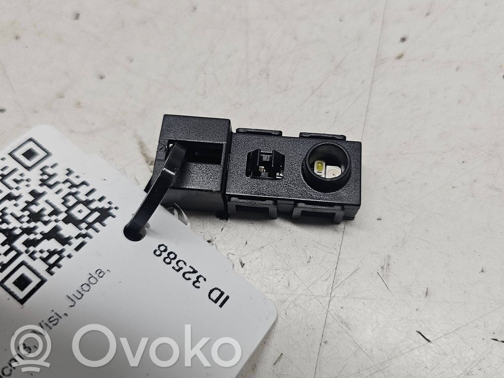 Audi A8 S8 D4 4H Inne oświetlenie wnętrza kabiny 