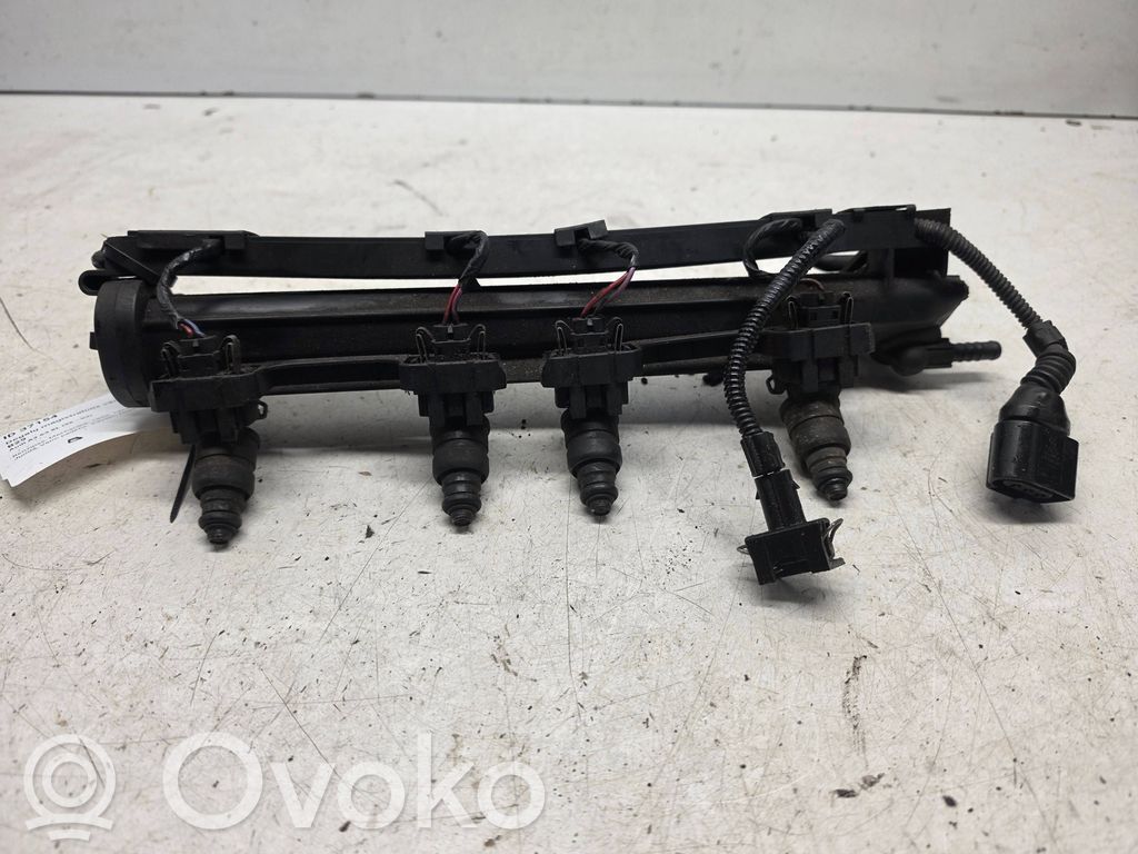 Audi A3 S3 8L Polttoainepääputki 