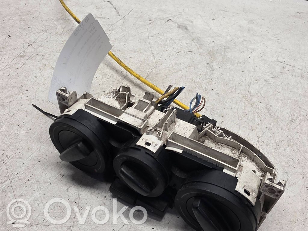 Audi 80 90 B3 Climate control unit 