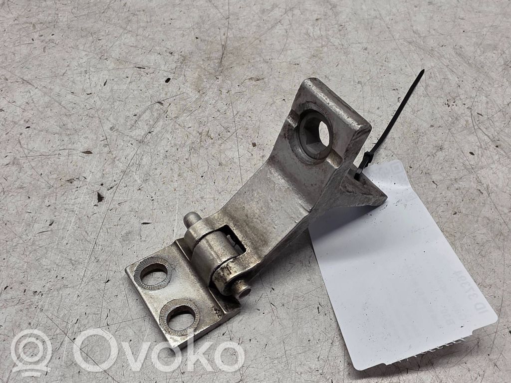 Audi 80 90 B3 Rear door lower hinge 