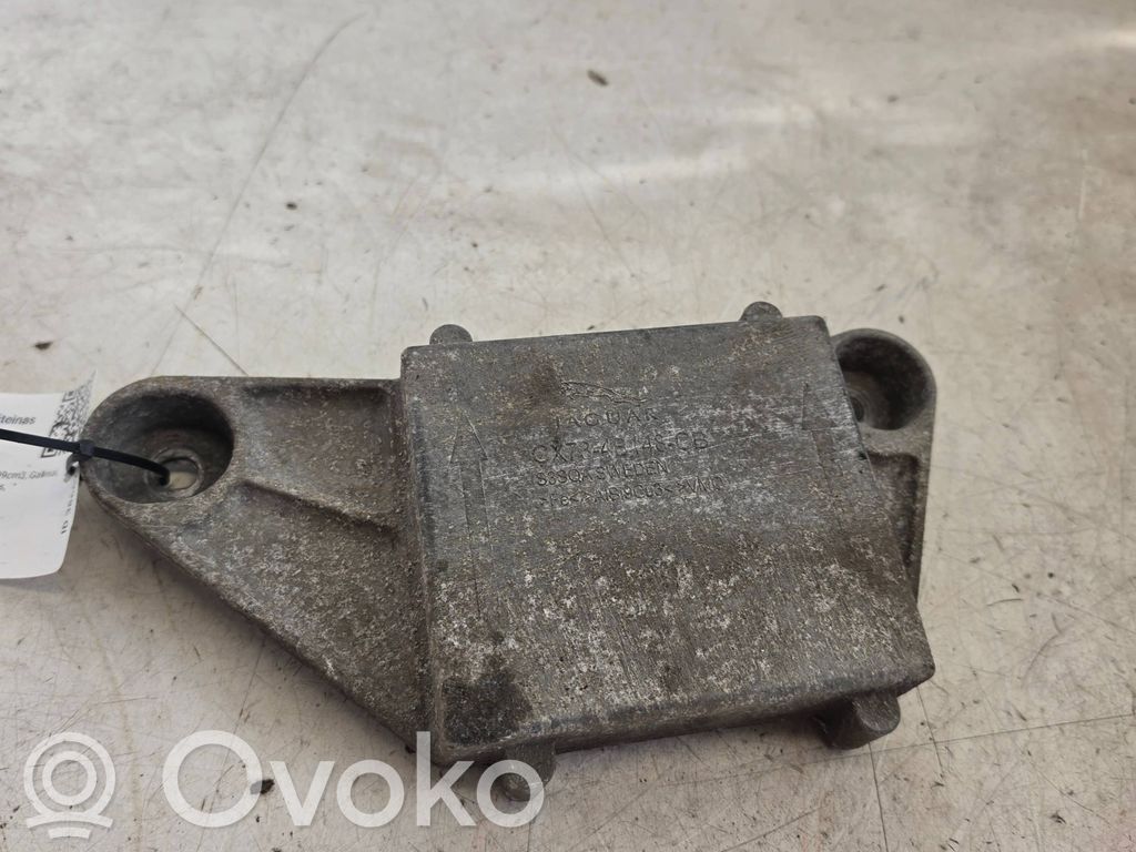 Jaguar XE Rear differential/diff mount bracket 