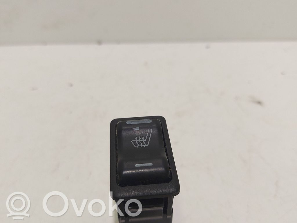 Nissan Primera Sēdekļu apsildes slēdzis 