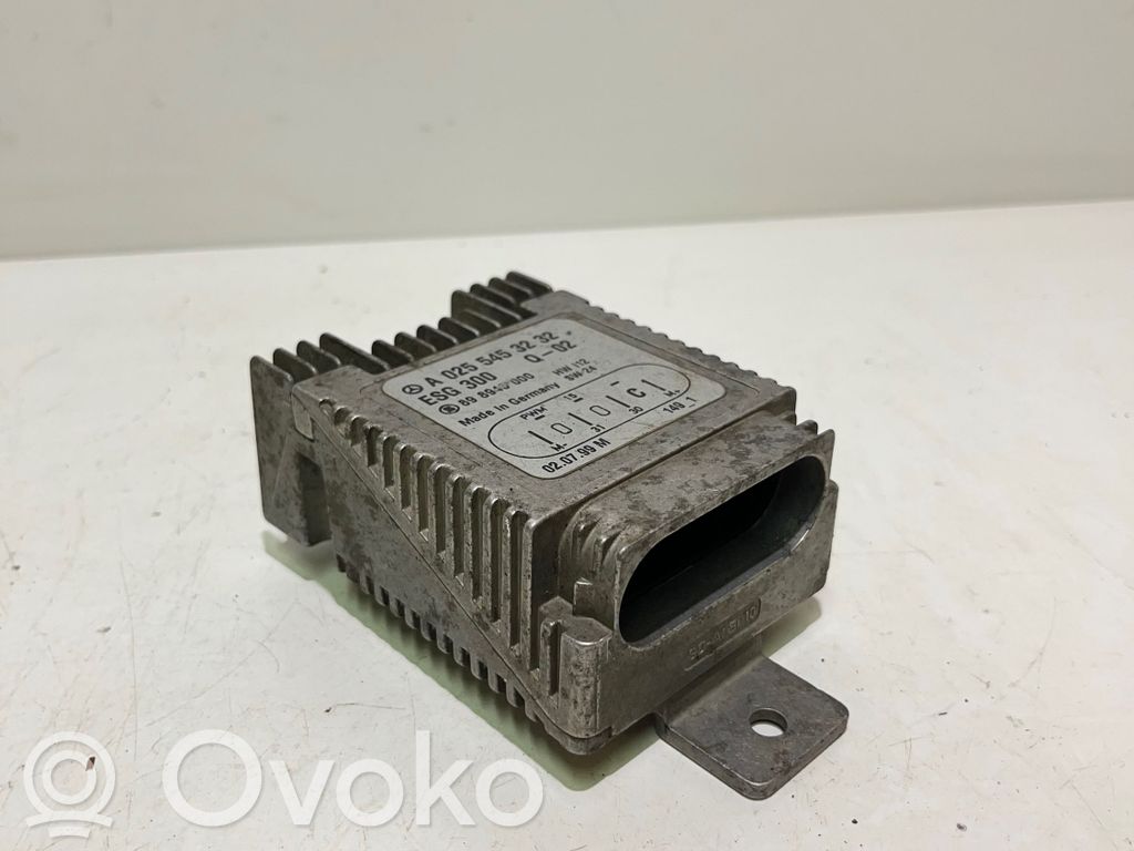 Mercedes-Benz E W210 Coolant fan relay 