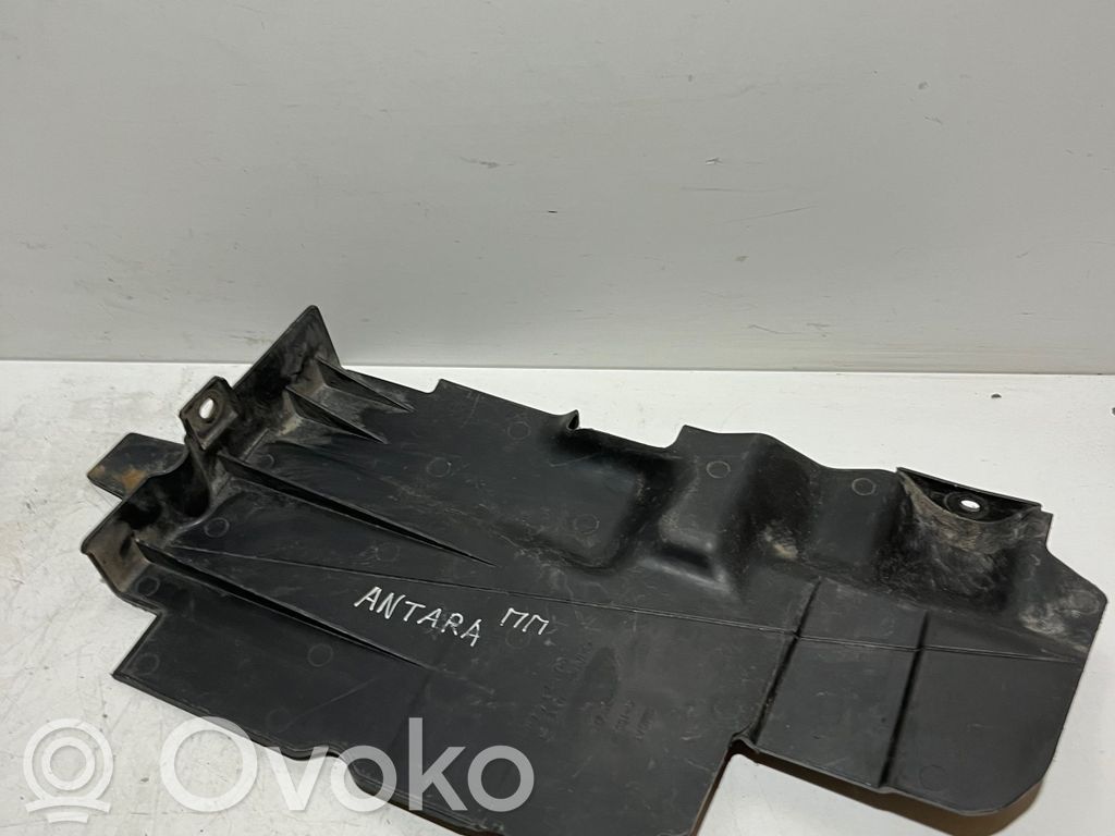 Opel Antara Radiator trim 