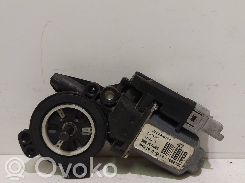 Citroen C3 Priekšpusē elektriskā loga pacelšanas mehānisma komplekts 