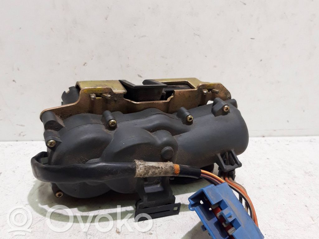 Loading door lock   474AFA