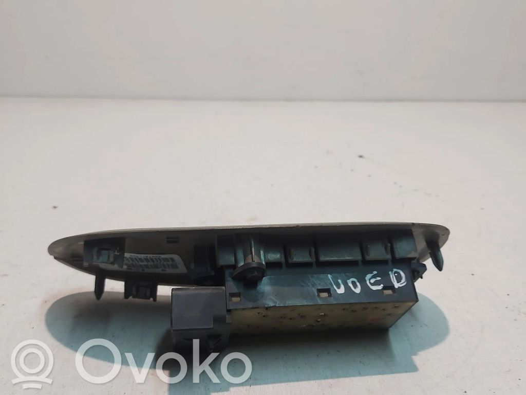 Chrysler Voyager Electric window control switch 