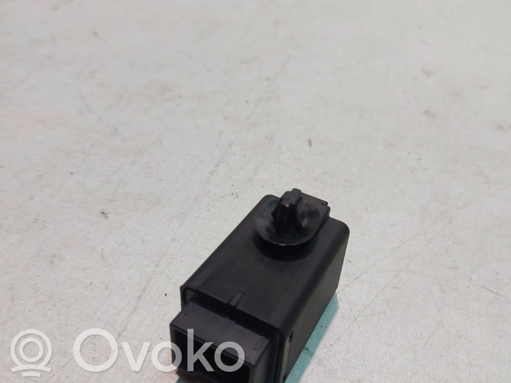 Other control units/modules   952402W100