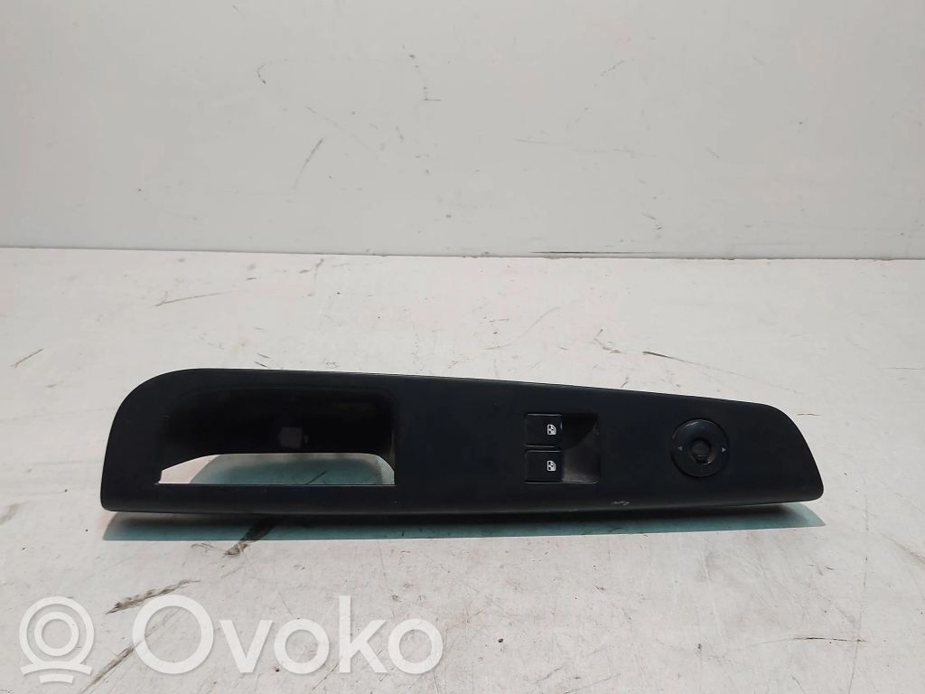 Electric window control switch   823511H110,1374728