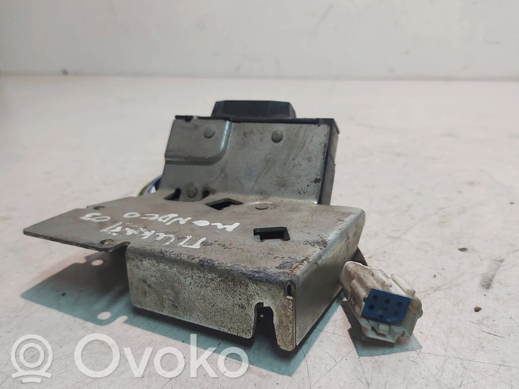 Ford Mondeo Mk III Aizmugurējā pārsega slēdzene 