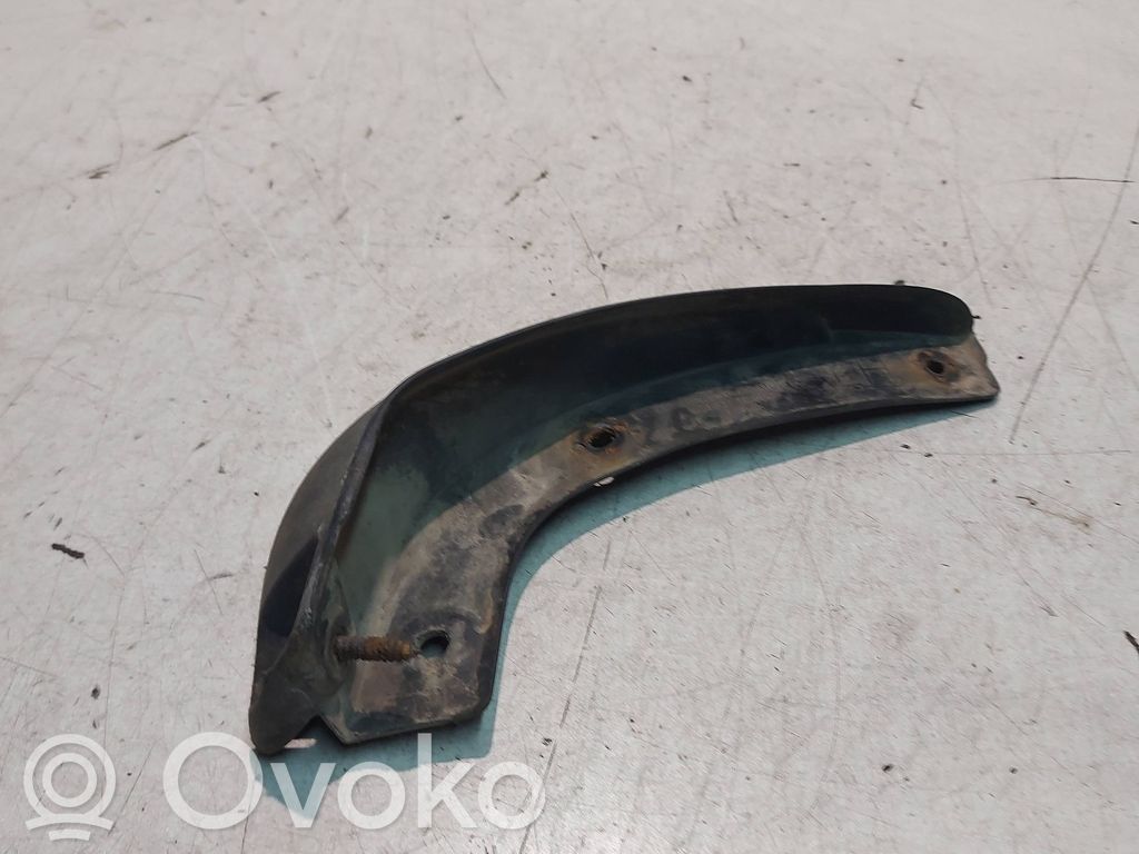 KIA Ceed Eturoiskeläppä 