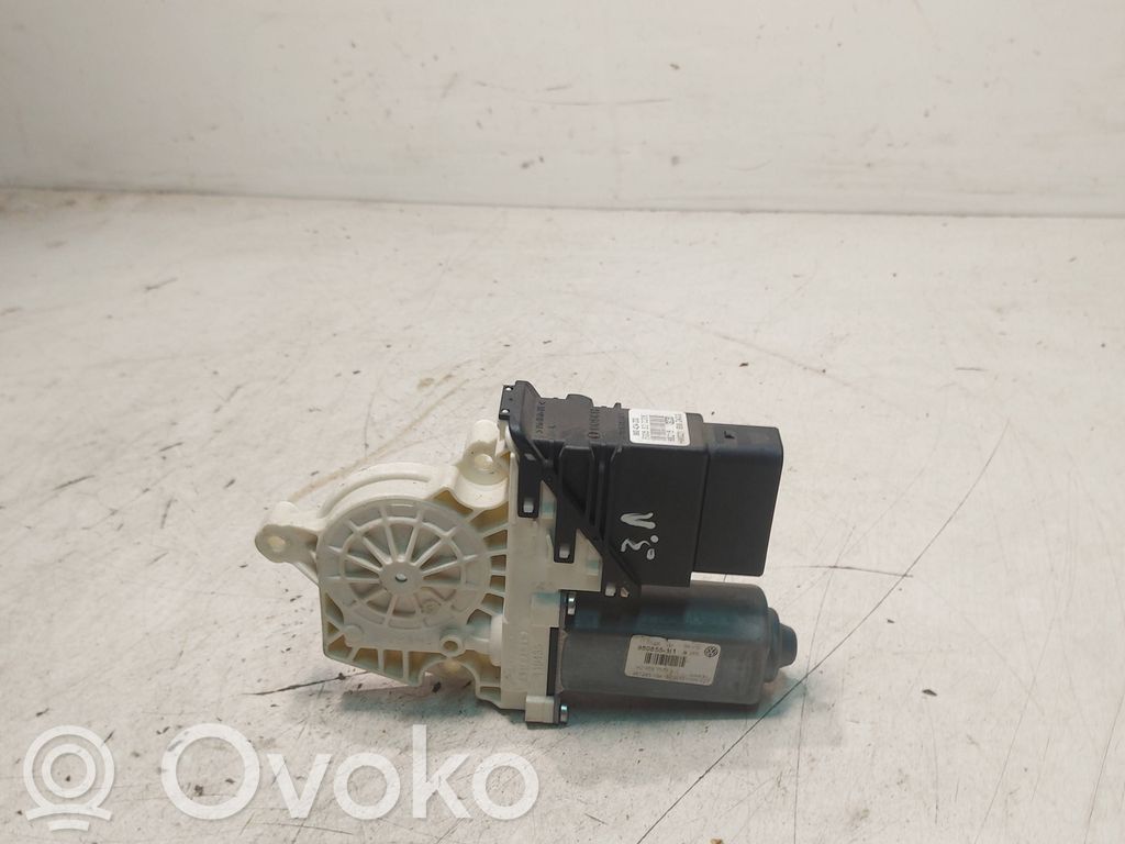 Volkswagen PASSAT B6 Takaoven ikkunan nostomoottori 