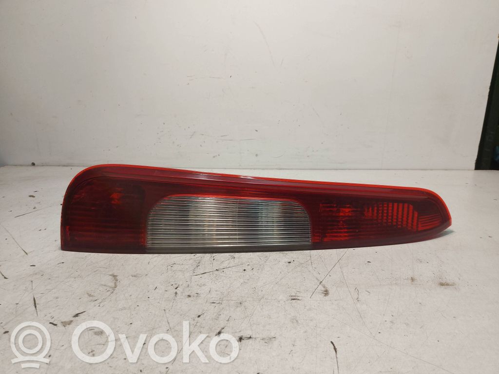 Ford C-MAX I Luci posteriori 