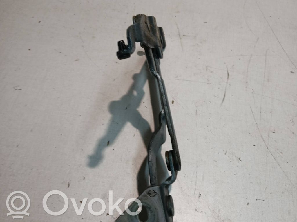 Audi A4 S4 B5 8D Takaluukun/tavaratilan sarana 