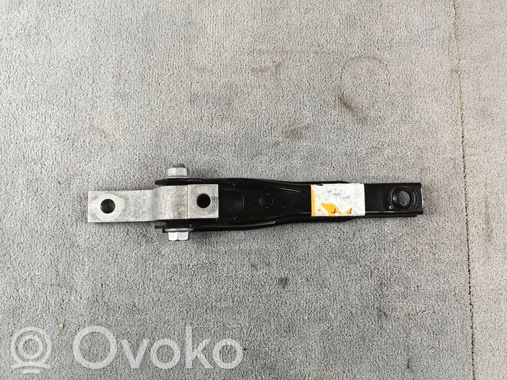 Volkswagen Tiguan Gearbox mounting bracket 