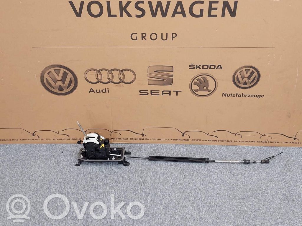 Audi A3 S3 8V Lewarek zmiany biegów / górny 