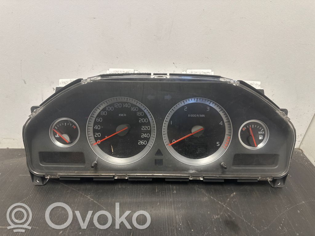 Volvo XC90 Speedometer (instrument cluster) 
