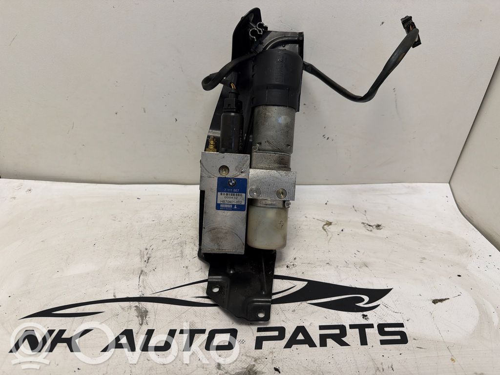 BMW 5 E60 E61 Tailgate hydraulic pump motor 