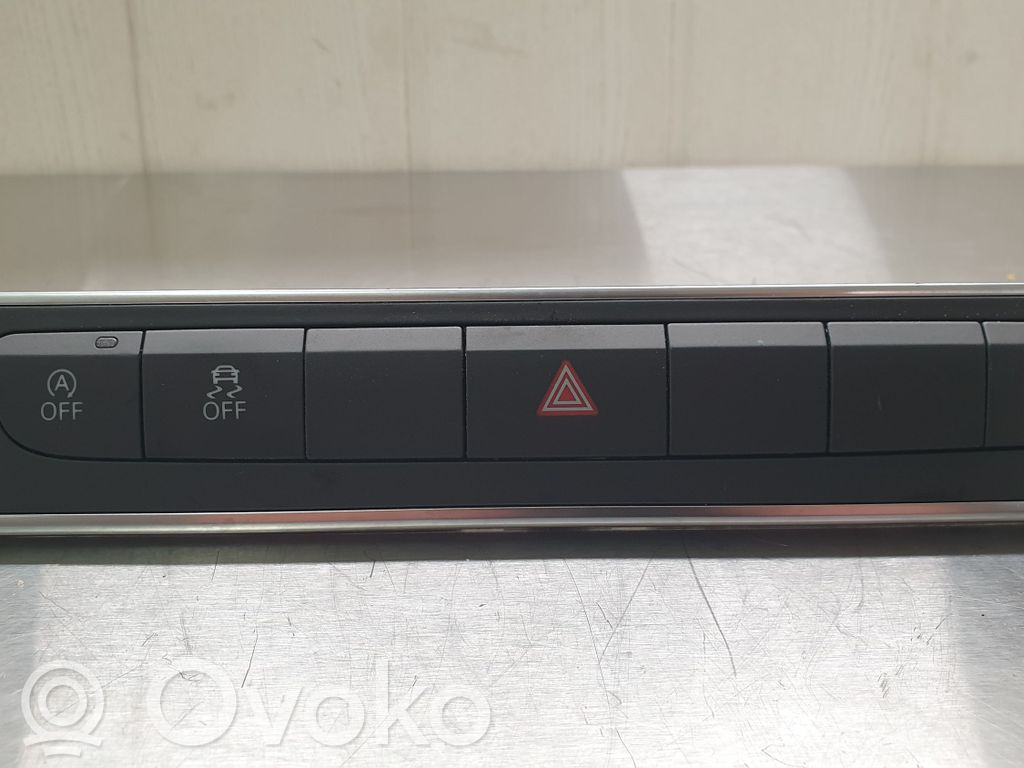Parking (PDC) sensor switch   8P0927137