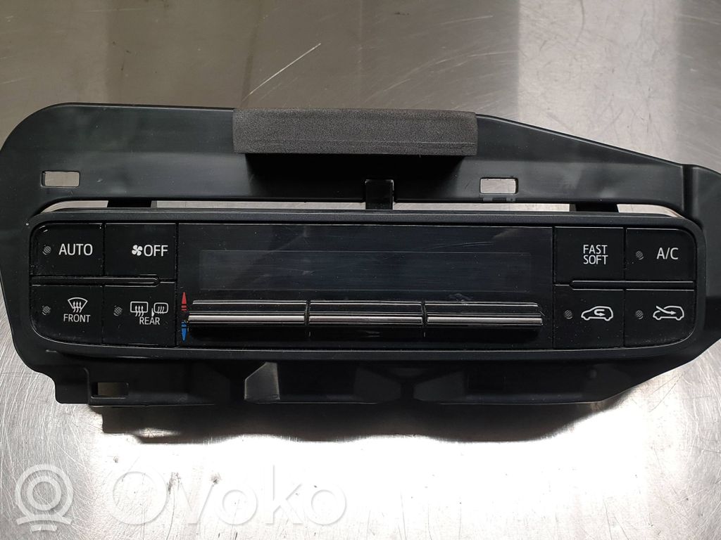 Toyota Auris E180 Climate control unit 