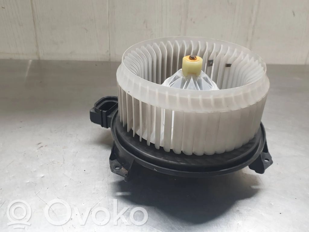 Ford Mondeo MK V Lämmittimen puhallin 