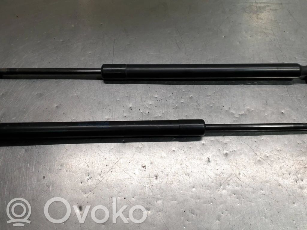 Volkswagen Touran II Amortyzator klapy tylnej bagażnika 