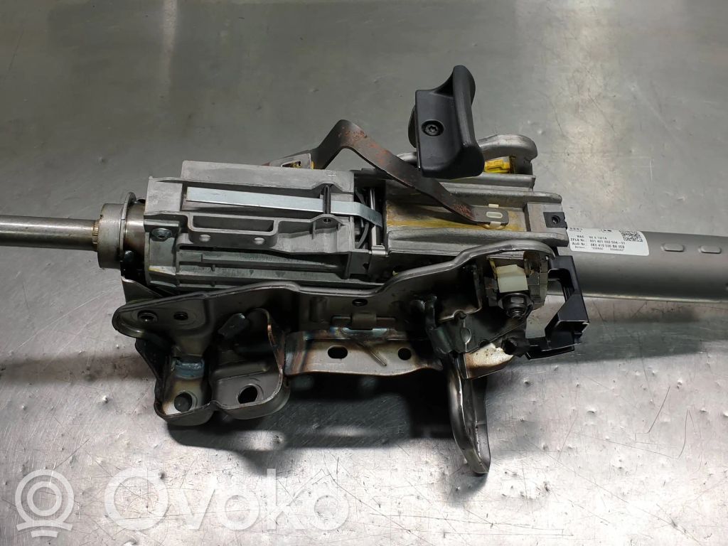 Audi A4 S4 B8 8K Ohjauspyörän akseli 