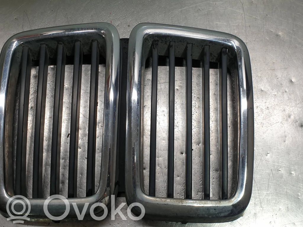 BMW 5 E28 Front grill 
