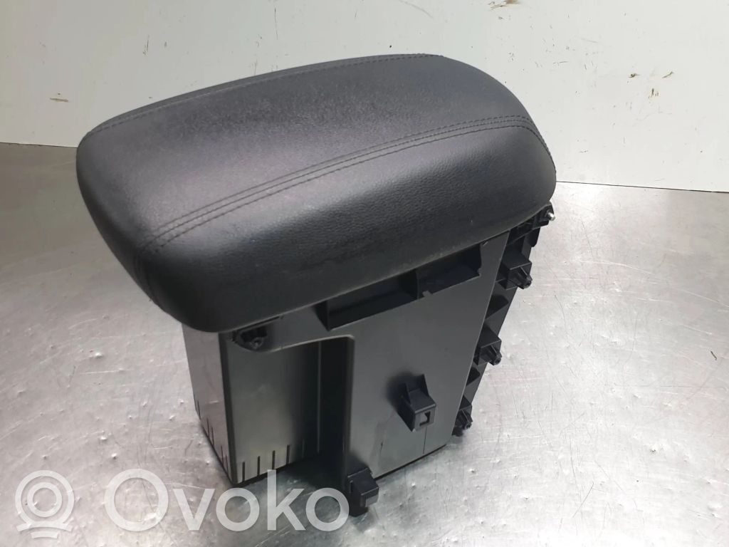 KIA Sportage Reposabrazos 