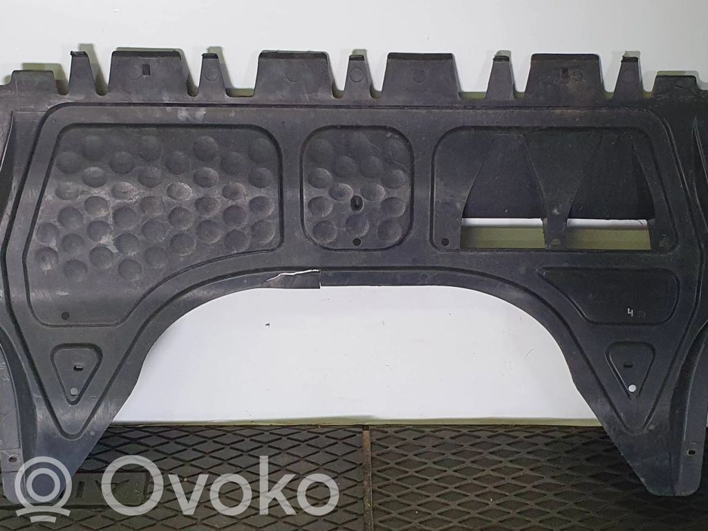 Volkswagen Golf VI Engine splash shield/under tray 