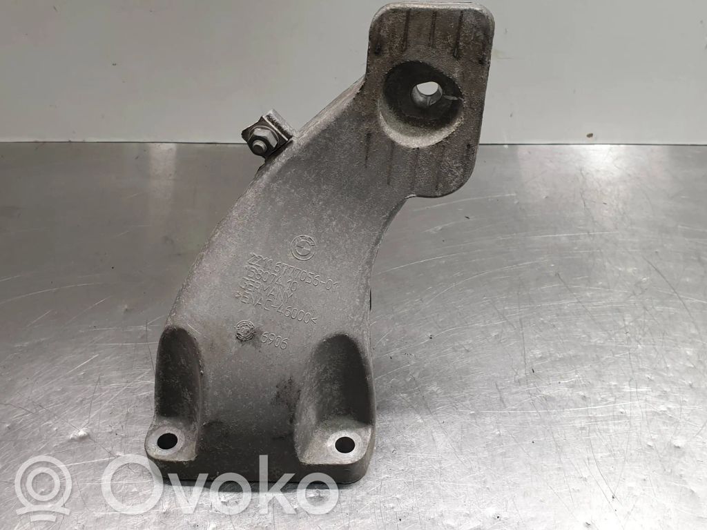 BMW 5 E60 E61 Engine mounting bracket 