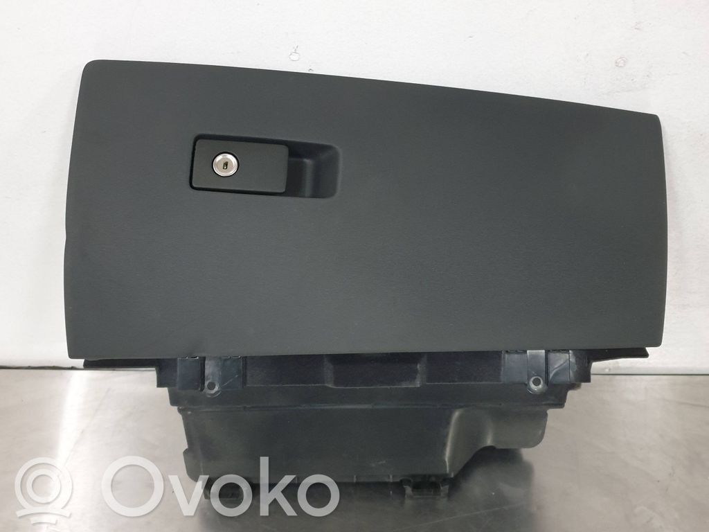 Volvo XC70 Daiktadėžė 