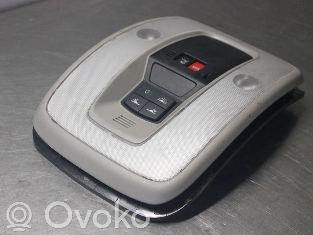 Volvo V70 Фонарь освещения передних мест 