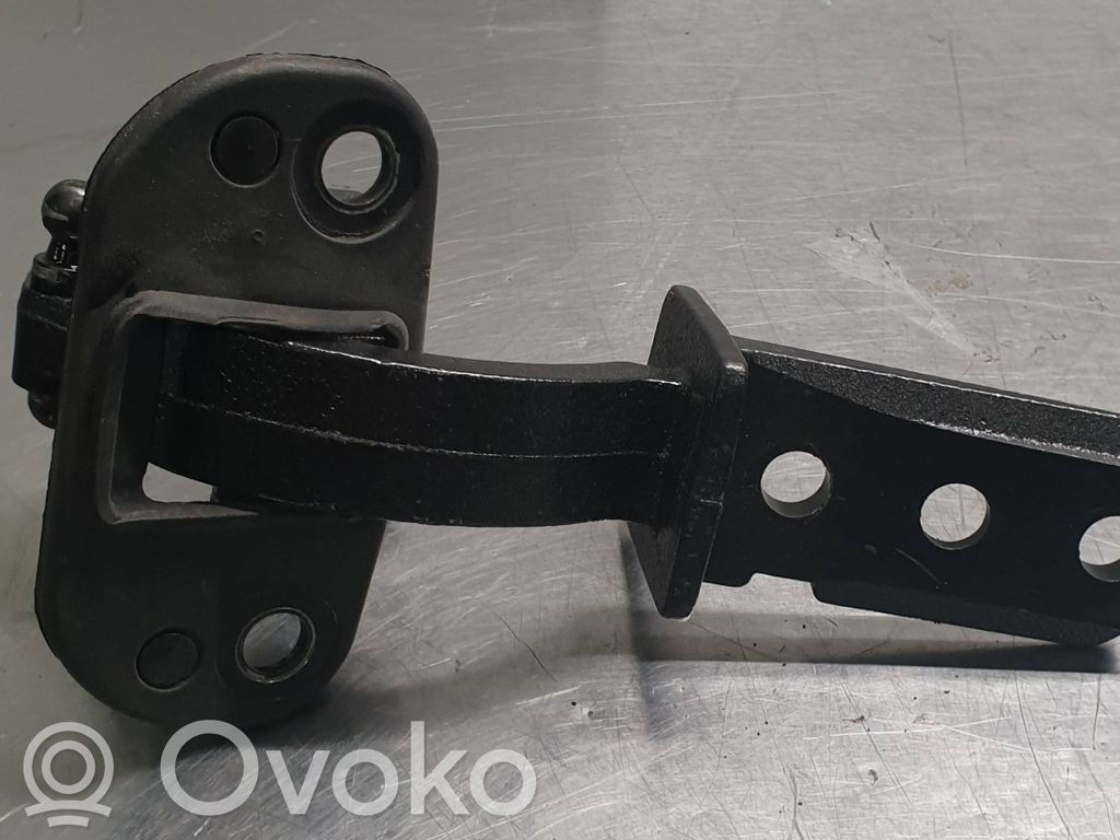 Volvo V70 Tailgate/trunk/boot hinge 
